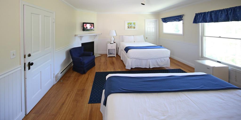 Colonial Inn Harbor Springs Zimmer foto